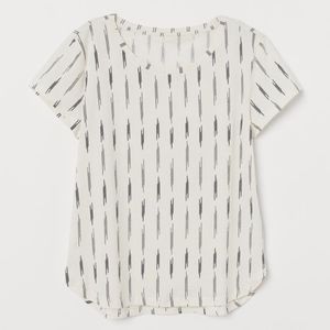 H&M White Patterned Tee